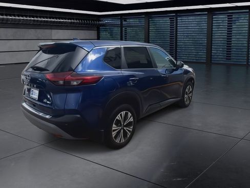 Used 2023 Nissan Rogue SV image 8