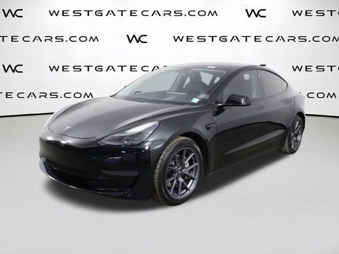 Used 2021 Tesla Model 3 Standard Range Plus image 1