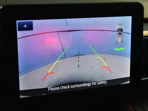 Used 2022 Ford Explorer XLT w/ Equipment Group 202A image 12