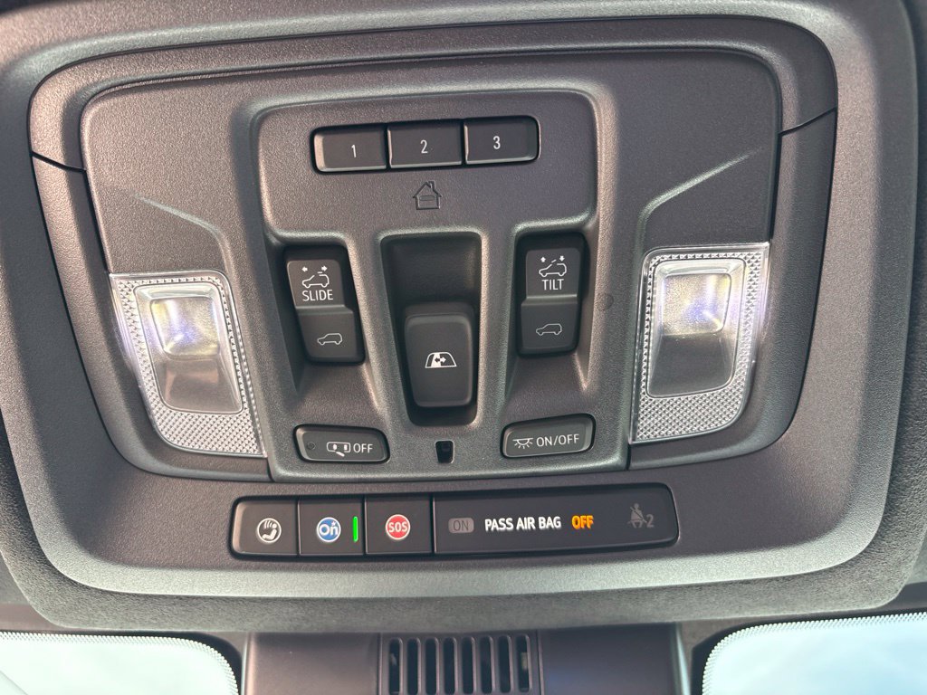 Used 2024 GMC Sierra 3500 Denali Ultimate AWD/4WD image 21