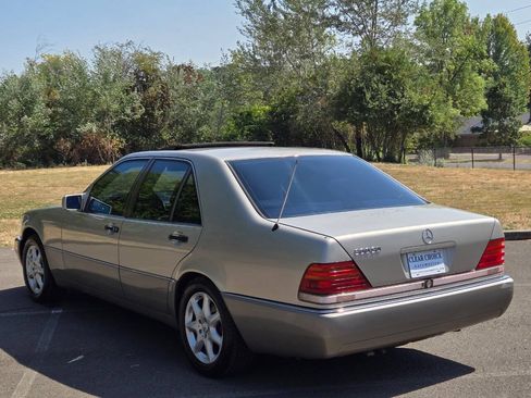 Used 1993 Mercedes-Benz 300 SD Sedan image 13