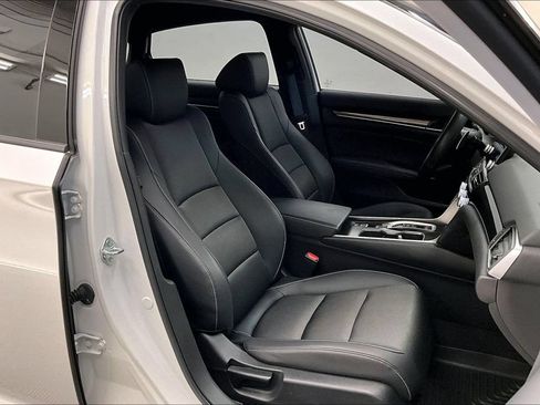 Used 2022 Honda Accord Sport image 6