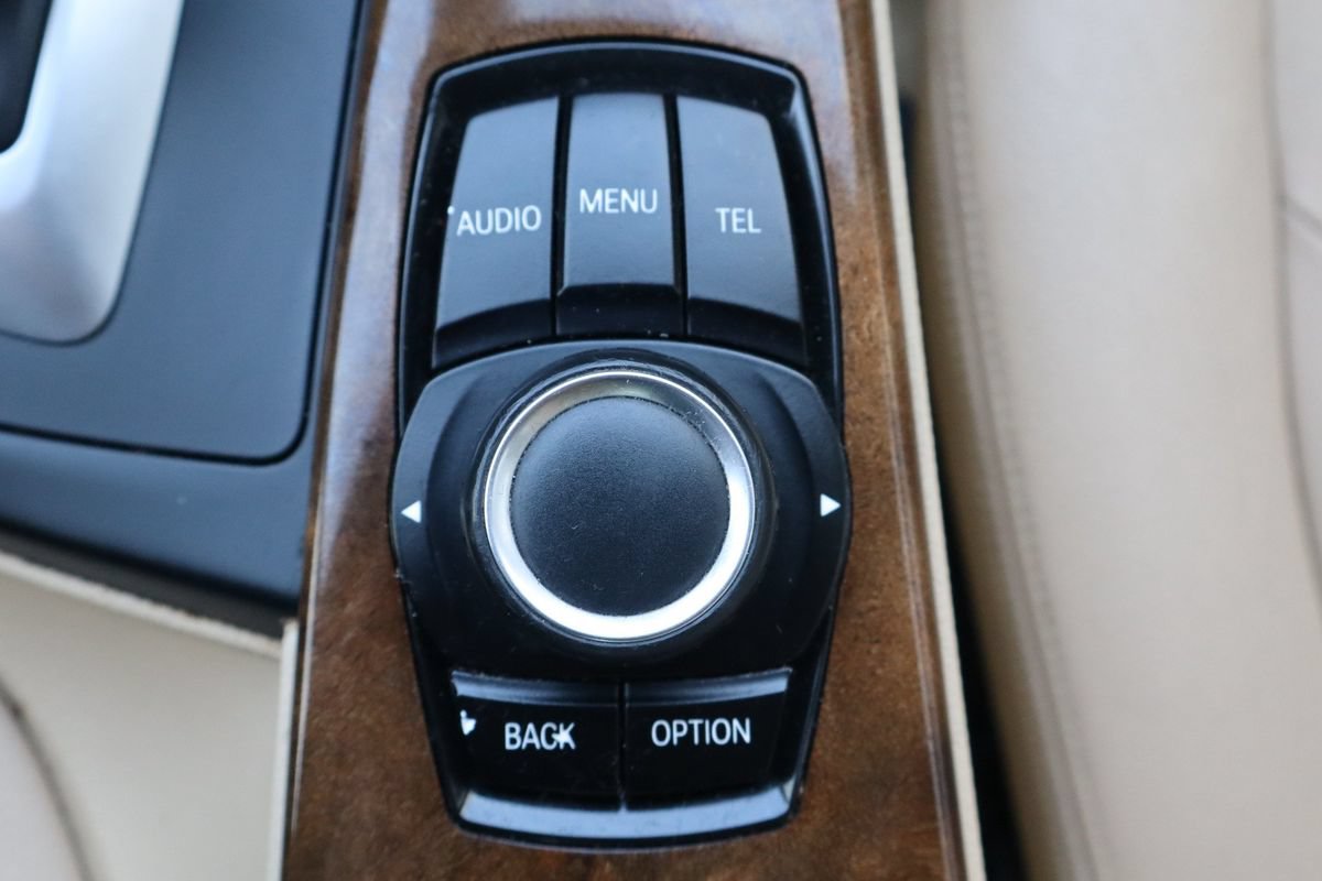 Used 2015 BMW 328i xDrive Sedan AWD/4WD image 17
