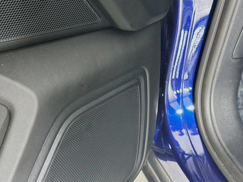 Certified 2025 Porsche Macan AWD/4WD image 21