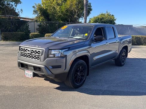 Certified 2023 Nissan Frontier SV w/ Tow Package image 4