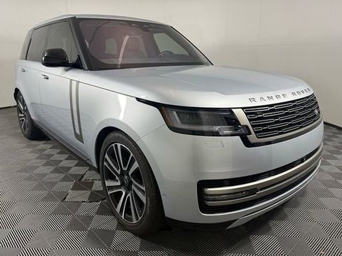 Used 2023 Land Rover Range Rover SE image 10