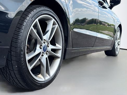 Used 2015 Ford Fusion Titanium FWD image 13