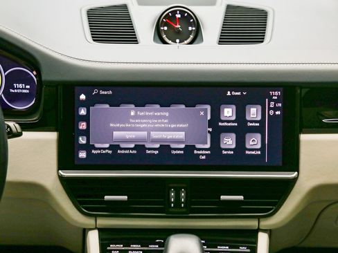 Certified 2023 Porsche Cayenne AWD/4WD image 17