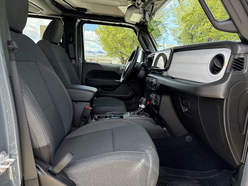 Used 2026 Jeep Gladiator Sport image 23