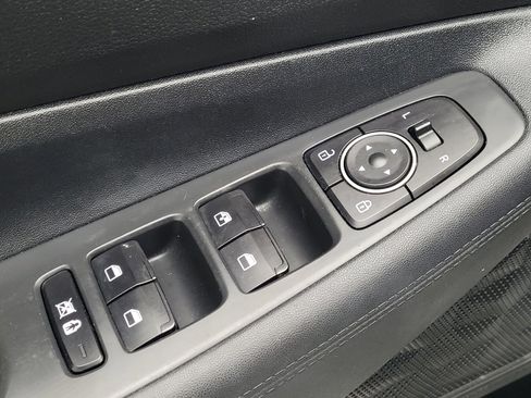 Used 2019 Hyundai Santa Fe SE image 27