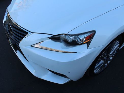 Used 2015 Lexus IS 250 w/ Luxury Package RWD image 10