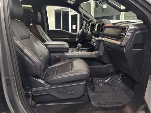 Used 2025 Ford F150 Lariat w/ Equipment Group 501A Mid image 34