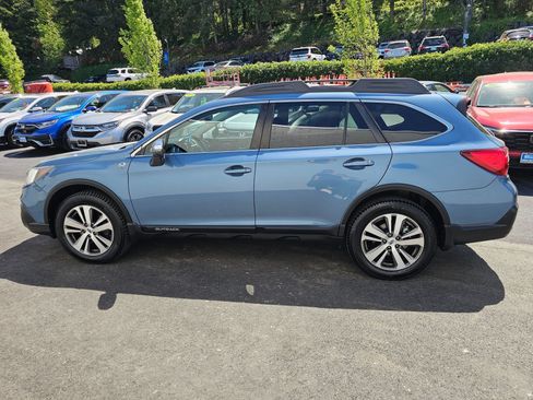 Used 2018 Subaru Outback 3.6R Limited w/ 50th Anniversary Edition AWD/4WD image 4