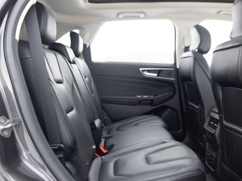 Used 2019 Ford Edge Titanium w/ Equipment Group 301A AWD/4WD image 29