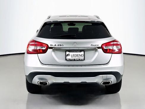 Used 2018 Mercedes-Benz GLA 250 4MATIC image 7