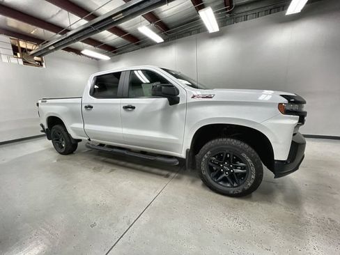 Used 2019 Chevrolet Silverado 1500 LT Trail Boss AWD/4WD image 9