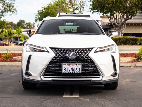 Used 2019 Lexus UX 250h w/ Premium Package image 2
