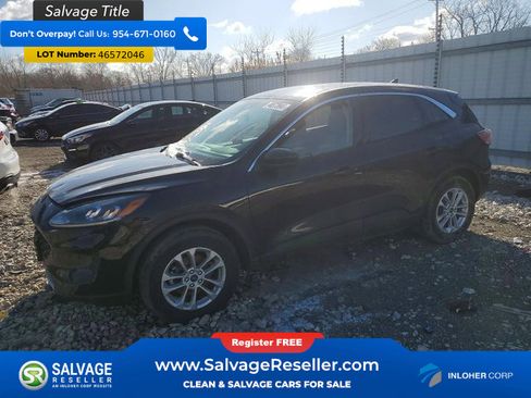 Used 2020 Ford Escape SE image 1