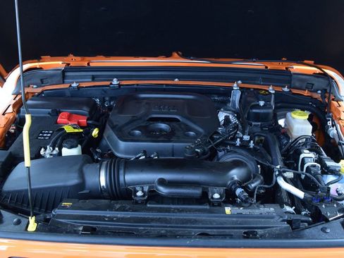 Used 2025 Jeep Wrangler Sport image 27