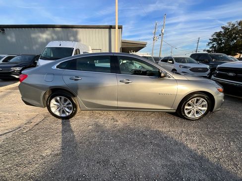 Used 2025 Chevrolet Malibu LT image 4