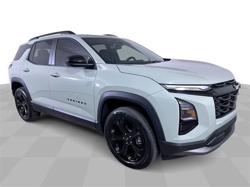 New 2026 Chevrolet Equinox LT w/ Convenience Package II image 2