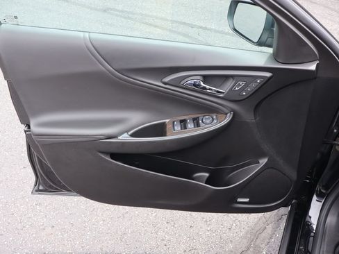Used 2024 Chevrolet Malibu LT FWD image 11