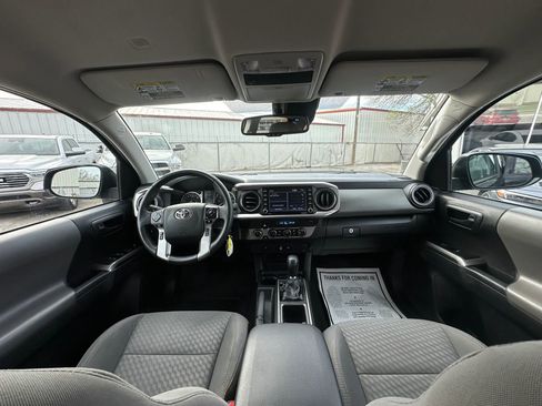 Used 2022 Toyota Tacoma SR5 AWD/4WD image 14