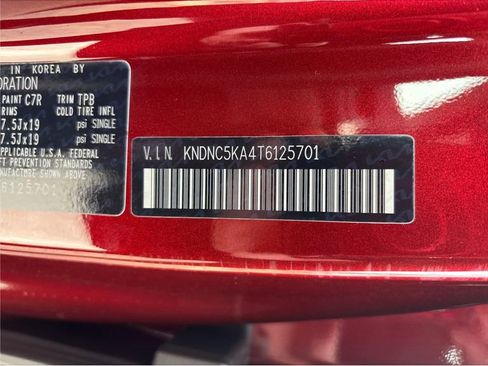 New 2026 Kia Carnival EX image 17