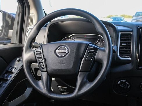 Used 2022 Nissan Frontier SV AWD/4WD image 16