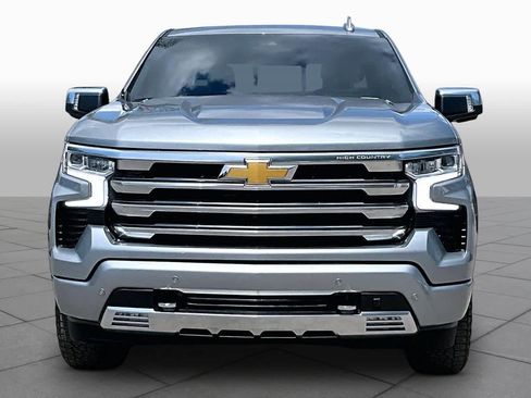 Used 2024 Chevrolet Silverado 1500 High Country w/ Technology Package AWD/4WD image 4