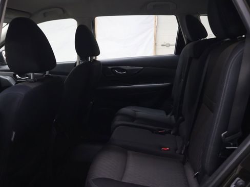 Used 2017 Nissan Rogue S image 14