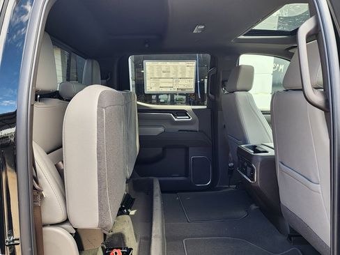 New 2026 GMC Sierra 1500 SLT w/ SLT Premium Plus Package image 46