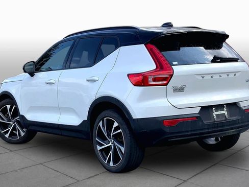 Used 2022 Volvo XC40 T5 R-Design w/ Advanced Package AWD/4WD image 12