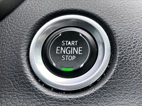 Used 2023 Cadillac XT4 Sport FWD image 31