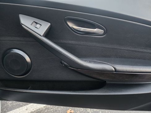 Used 2007 BMW 650i Convertible image 14