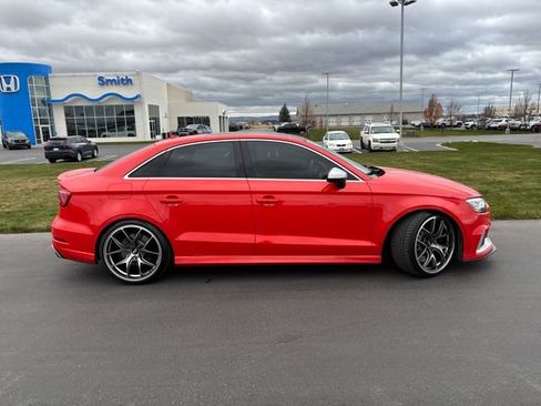 Used 2018 Audi RS 3 2.5T w/ Technology Package image 2