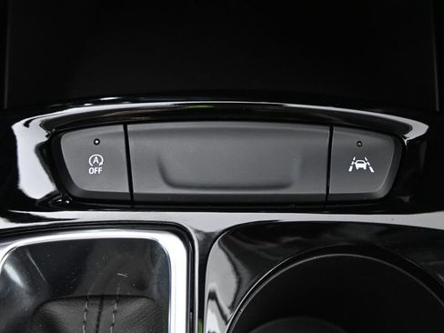 Used 2024 Chevrolet Trax LT w/ Driver Confidence Package FWD image 31