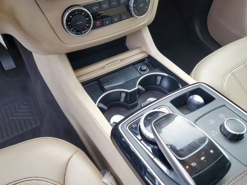 Used 2018 Mercedes-Benz GLE 350 w/ Premium 1 Package image 26