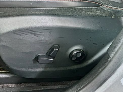 Used 2017 Jeep Cherokee Trailhawk w/ Comfort/Convenience Group image 22