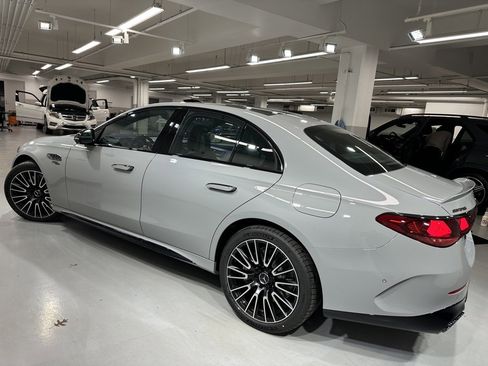 New 2026 Mercedes-Benz E 53 AMG e 4MATIC Sedan image 12