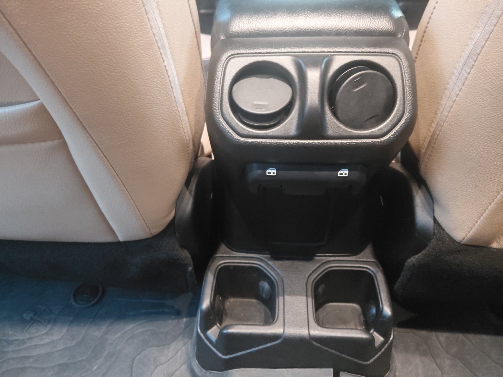 Used 2024 Jeep Wrangler Unlimited Sport AWD/4WD image 15
