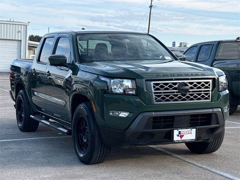 Used 2023 Nissan Frontier SV w/ SV Convenience Package image 2