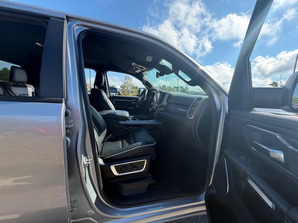 Used 2025 RAM 1500 Laramie w/ Sport Appearance Package AWD/4WD image 48