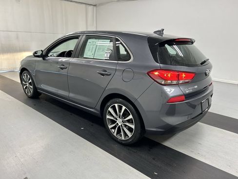 Used 2018 Hyundai Elantra GT FWD image 7
