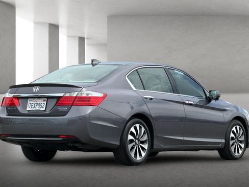 Used 2014 Honda Accord Touring image 4