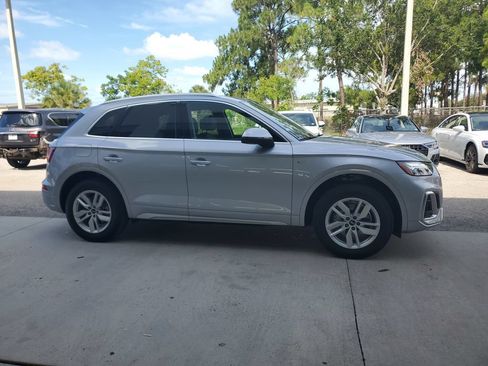 Certified 2023 Audi Q5 2.0T Premium w/ Convenience Package AWD/4WD image 3