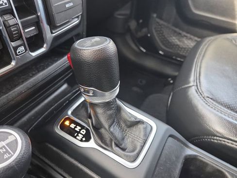 Used 2022 Jeep Wrangler Unlimited Sport image 21