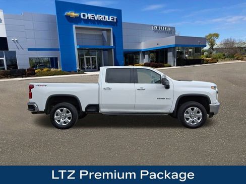 Used 2022 Chevrolet Silverado 2500 LTZ w/ LTZ Premium Package image 10