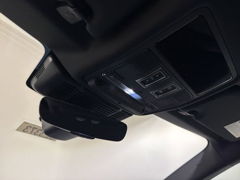 New 2026 Land Rover Range Rover Evoque S image 18