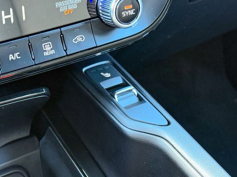 New 2025 Kia Telluride S image 22